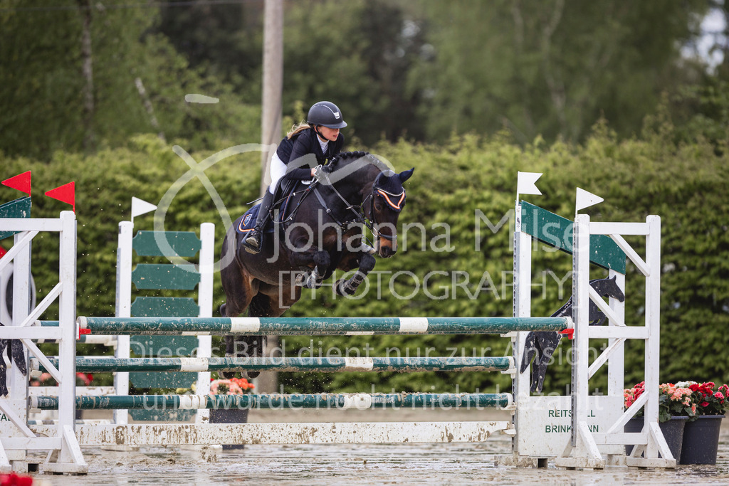240426_Olfen-Vinnum_PonyTrophy-138 | Deine schönsten Turniermomente als professionelle Fotos! Entdecke hochwertige Pferdesport-Fotografie im Online-Shop. Jetzt Fotos finden & bestellen!
