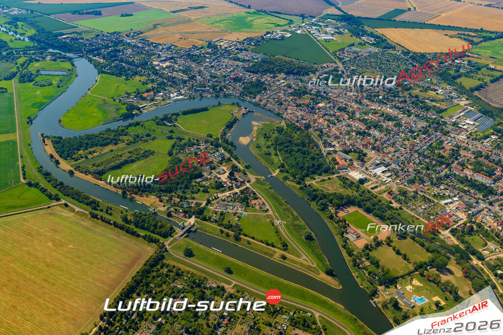 Schrägluftbild  Gottesgnaden  Calbe - Das Luftbild wurde 2025 vom UL-Flugzeug heraus erstellt (ohne Drohne- keine Drohnenaufnahme ) - Hochauflösende Luftaufnahme -Nicht vergleichbar mit Google Maps oder Satelittenbilder- Die Geschenkidee !Mit Lizenz und Bildrechte bestellbar
