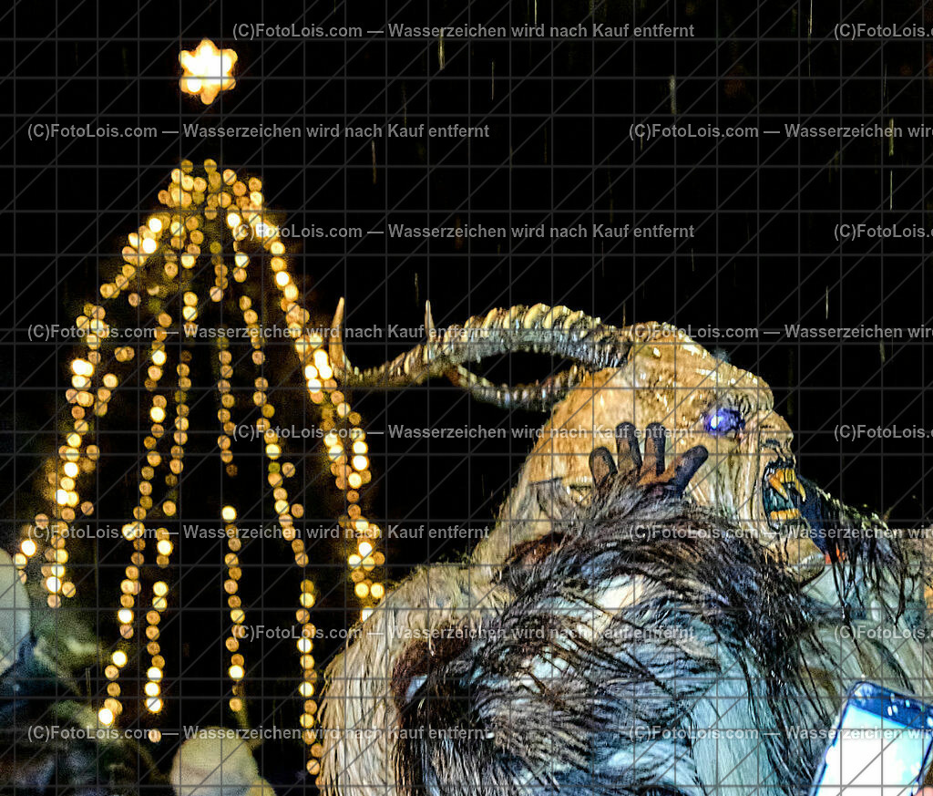 ALP7370_Wieselburger Advent_Zwieslteifln | (C)FotoLois.com, Alois Spandl. 25igster WIESELBURGER ADVENT, Perchtenlauf der 'Zwieslteifln', Fr 22. Dez. 2023.