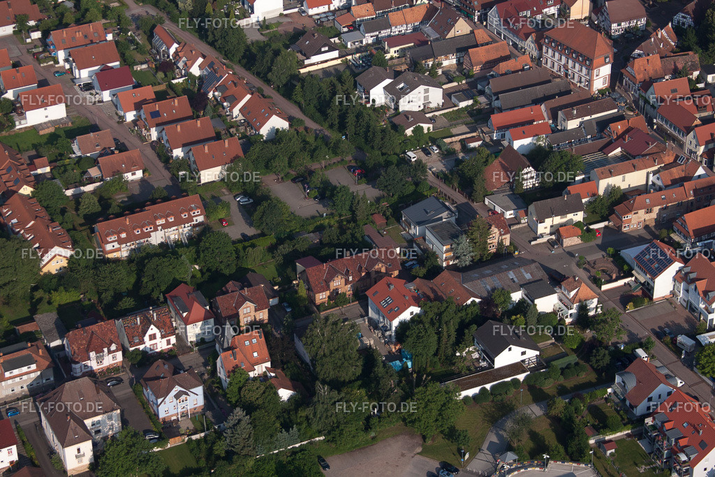 Bismarckstr | Luftbild: Bismarckstr in Kandel im Bundesland Rheinland-Pfalz in Deutschland. Foto: IMG_50826.jpg vom 04.07.2012 durch Werner Riehm/FLY-FOTO.de - Realisiert mit Pictrs.com