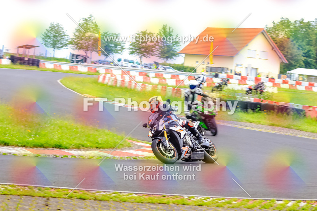 VBK-7767 | Hier findet Ihr Bilder von Touristenfahrten auf der Nürburgring Nordschleife oder von anderen Veranstaltungen die ich besucht habe. Viel Spass beim Durch Schauen 