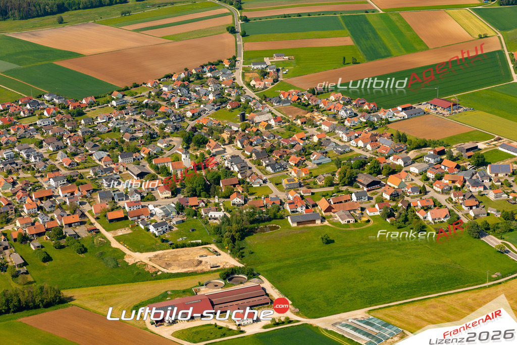 Das Luftbild zeigt : Pavelsbach Postbauer-Heng - Die Luftaufnahme wurde 2024 vom UL-Flugzeug aus erstellt ( keine Drohne ) - Hochauflösende Luftaufnahme - Für grossformatige Ausdrucke geeignet. Die Geschenkidee !Mit Lizenz und Bildrechte bestellbar