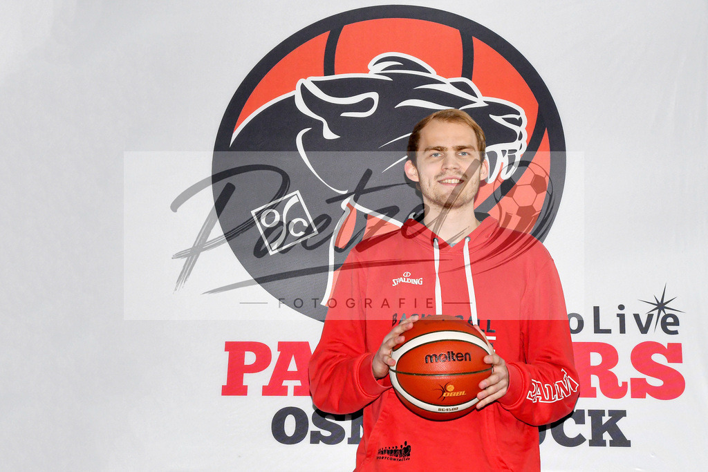TEAOSC20201002_0041 | Basketball, Juniorinnen:   bei der Team Presentation der OSC Junior Panthers am 02.10.2020 in Osnabrueck, Deutschland. - Realisiert mit Pictrs.com