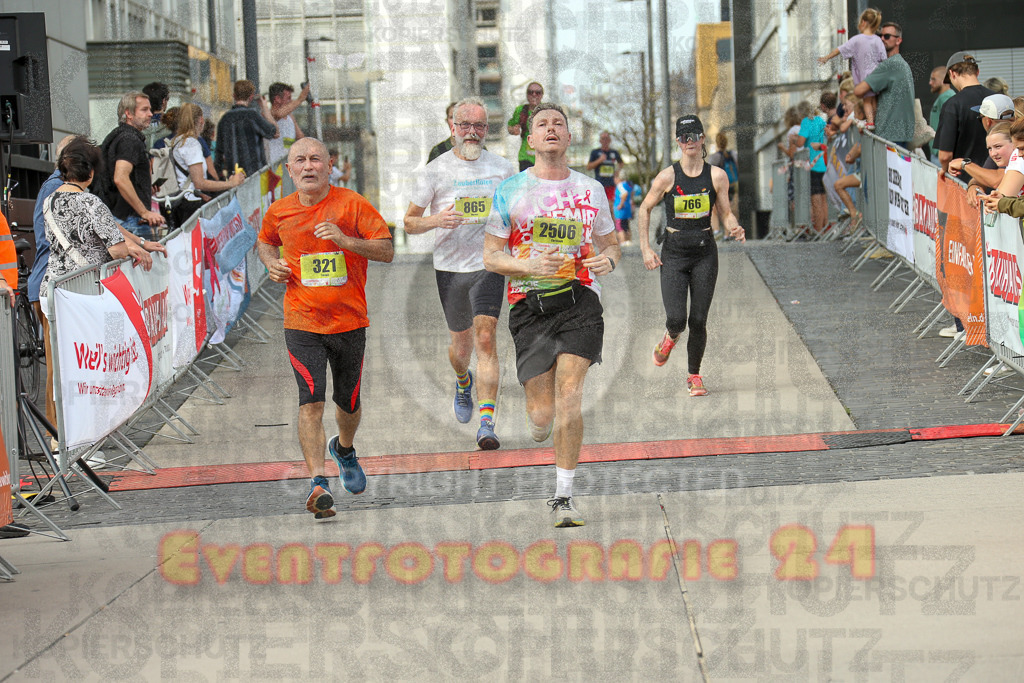 250920_1523_EX1_9177 | Sportfotografie im Rhein-Sieg Kreis, Köln, Bonn, NRW, Rheinland Pfalz, Hessen, etc. Unser Tätigkeitsfeld umfasst den Laufsport vom Volkslauf über den Marathon, Duathlon, Triathon bis zum Ultralauf wie Kölnpfad Ultra oder Schindertrail.