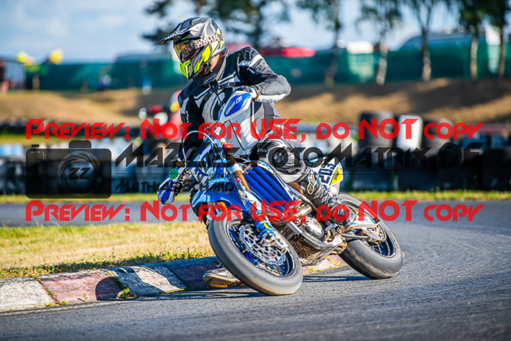 MaZZes_FotoMatrix_220528_3588 | Fotograf Mathias Schmid
Sportfotograf,
Eventfotograf,
Hochzeitsfotograf,
Portraitfotograf