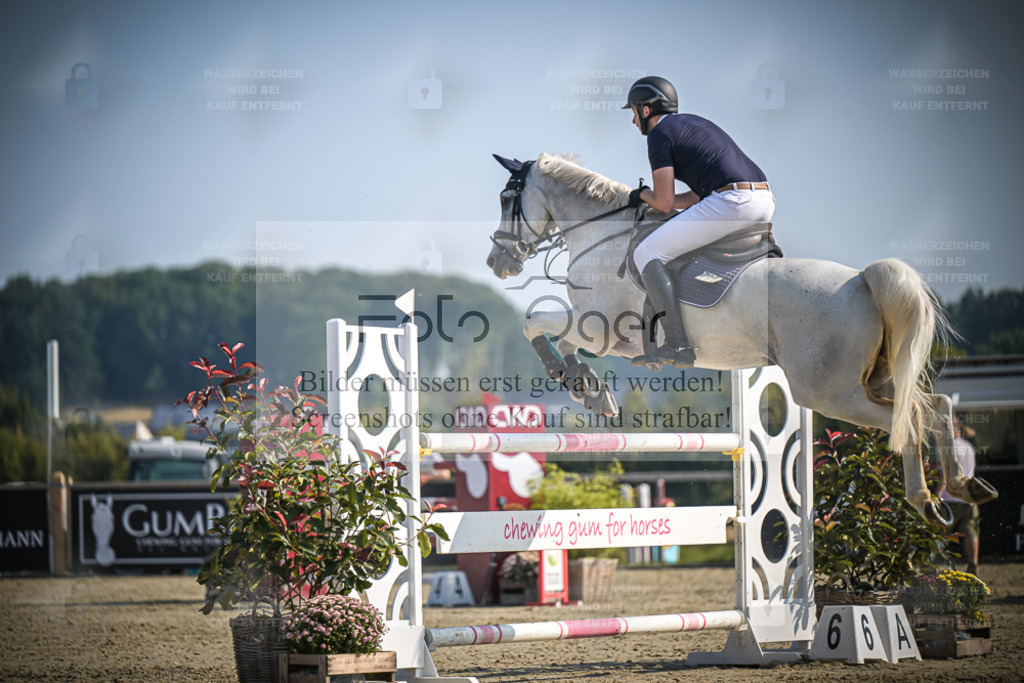 DOS_1414 | Entdecke hochwertige Reitturnierfotos von Foto Oger. Professionell, emotional und authentisch – jetzt Lieblingsmomente im Shop bestellen. - Realisiert mit Pictrs.com