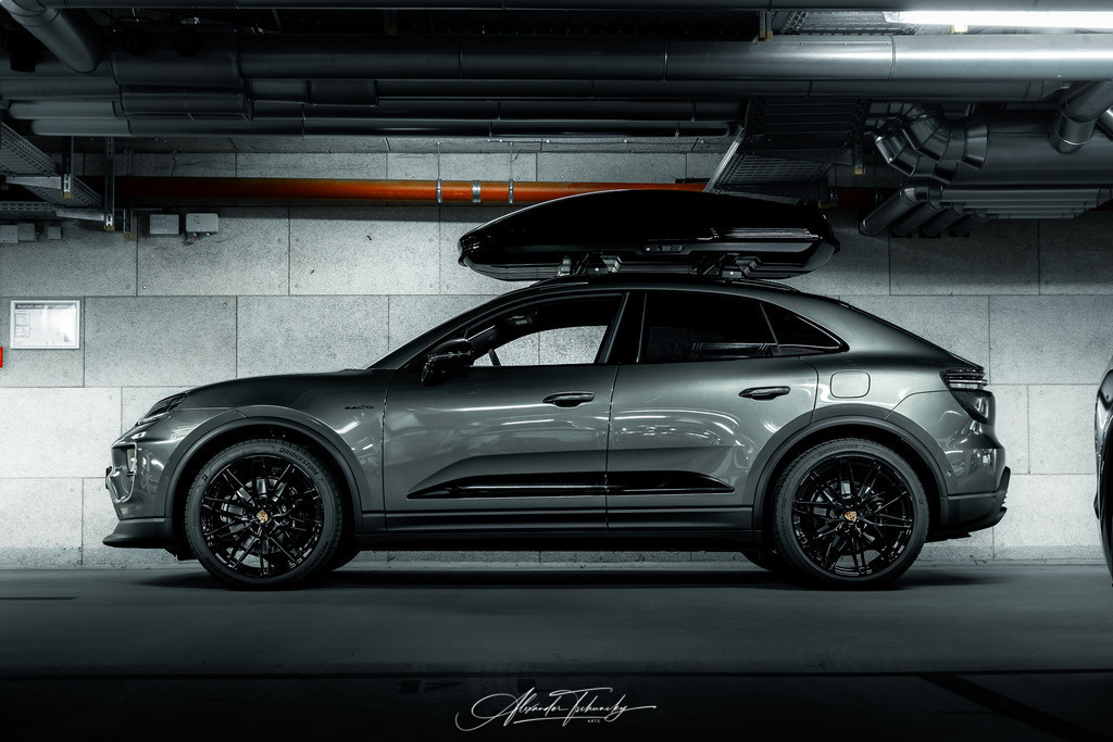 R6AT6652 _Alexander Tschuncky | Entdecken Sie die faszinierende Welt von Alexander Tschuncky Arts: Kreative Fotografie, atemberaubende Automobilkunst und hochwertiger Bilderdruck. Lassen Sie sich inspirieren! - Realisiert mit Pictrs.com