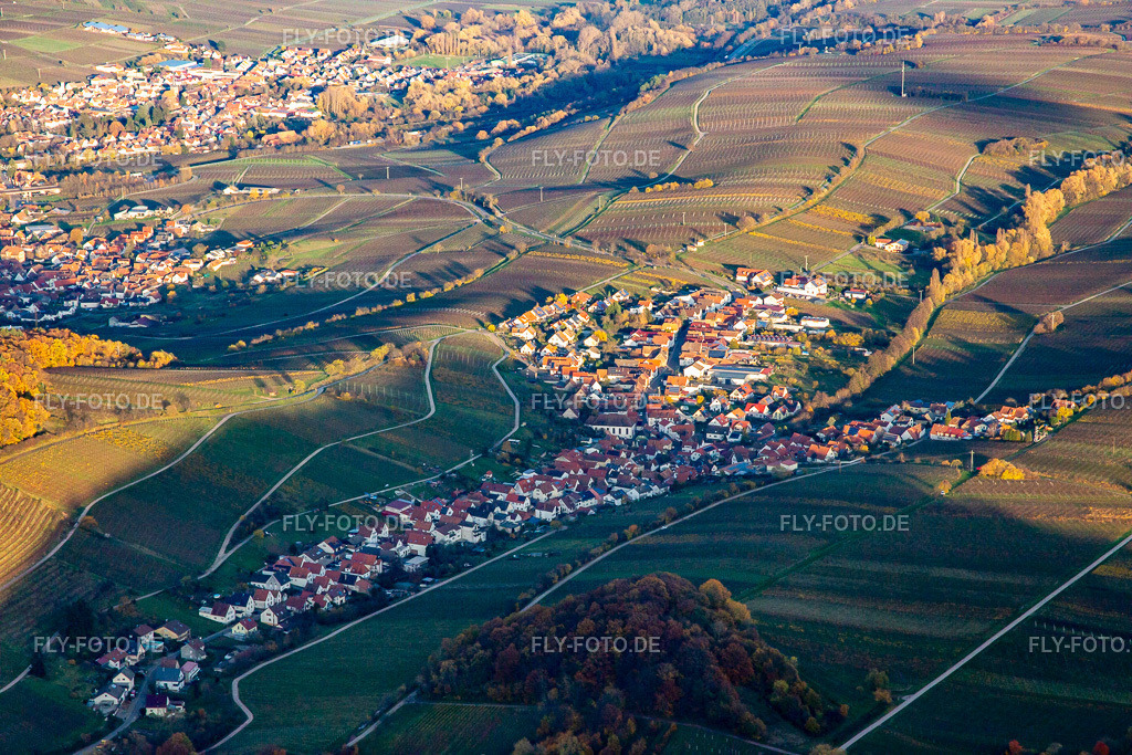 Ortsansicht von Osten | Luftbild: Ortsansicht von Osten in Ranschbach im Bundesland Rheinland-Pfalz in Deutschland. Foto: IMG_139276.jpg vom 22.11.2023 durch ©2025 Werner Riehm fly-foto.de/copyright - Realisiert mit Pictrs.com