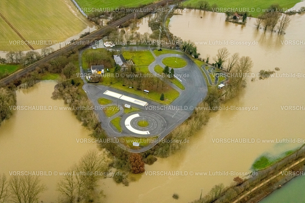 Haltern231204335Lippe | Luftbild vom Hochwasser der Lippe, Weihnachtshochwasser 2023, Fluss Lippe tritt nach starken Regenfällen über die Ufer, Überschwemmungsgebiet am ADAC Fahrsicherheitszentrum Haltern am See, Hamm, Haltern am See, Ruhrgebiet, Nordrhein-Westfalen, Deutschland
