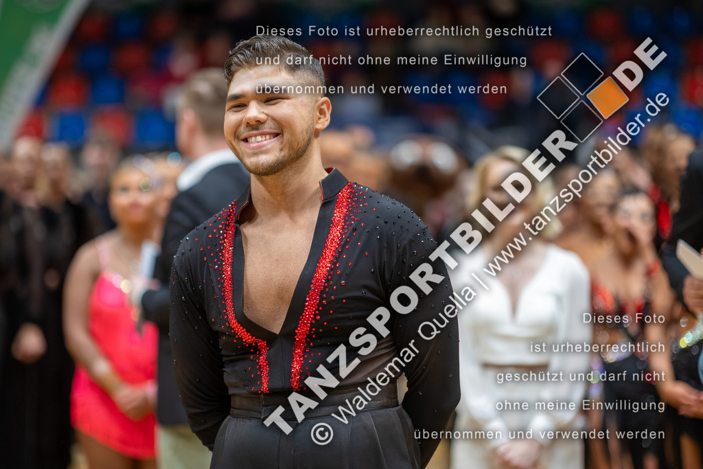 20260328-04083 | Hier finden Sie Tanz Bilder vom Latein und Standard Formationen tanzen. Sportbilder vom Tanzsport. Schöne Fotos und von Weltmeisterschaft, Europameisterschaft, Bundesliga, Regionalliga, Oberliga und Landesliga sowie von GOC Stuttgart, DanceComp, WM Bremen