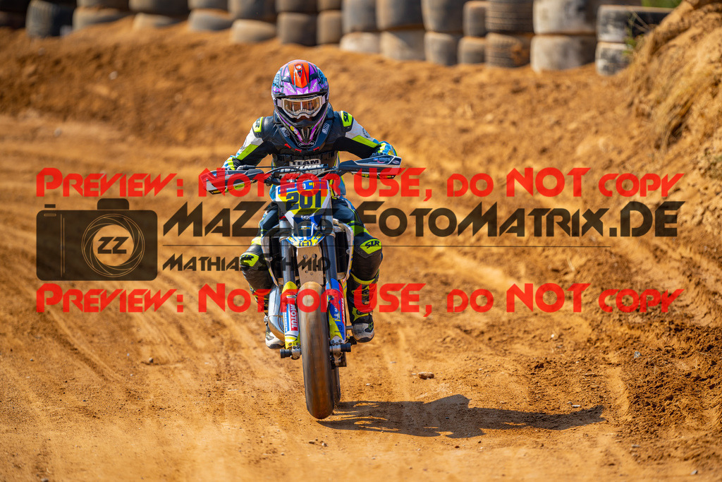 MaZZes-Fotomatrix-20260815-605231 | ROOKIES
