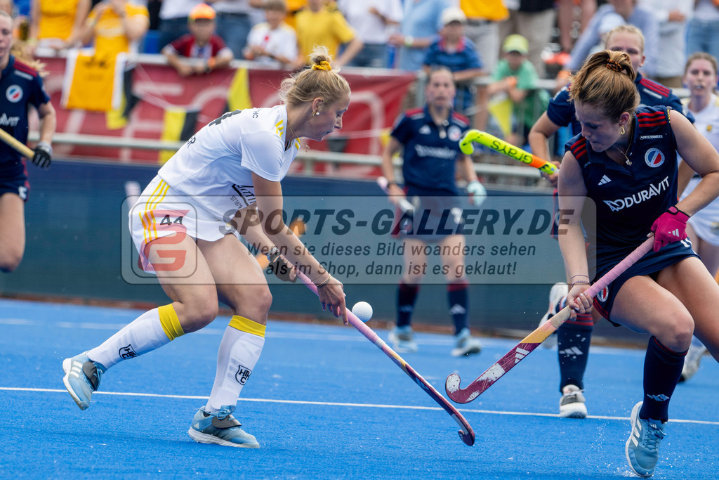 Final4_20250531-1313-Z09_2621 | Krefeld, Deutschland, 31.05.2025:  Feldhockey Final4 2025 – „Deutsche Feldhockey-Meisterschaften 2025“ im Gerd-Wellen-Hockeyanlage am 31.05.2025 in Krefeld, Deutschland. (Foto von Kramhöller/Fehrmann/Kaste)Krefeld, Germany, 31.05.2025: Feldhockey Final4 2025 – „Deutsche Feldhockey-Meisterschaften 2025“ in Gerd-Wellen-Hockeyanlage at 31.05.2025 in Krefeld, Deutschland. (Foto from Kramhöller/Fehrmann/Kaste)