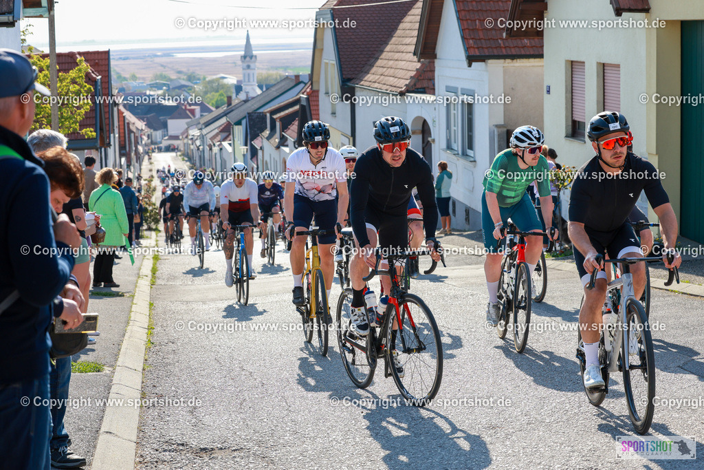 150_AR6_8584 | Neusiedlersee Radmarathon 2026@sportshot_your_pictrs #yourpictures#roadtowm2029 #nrm #neusiedlerseeradmarathon #neusiedlersee #neusiedlerseetourismus #burgenland #mörbisch #nrm26 #burgenlandtourismus #voglundco #poweredbyburgenlandtourismus #radsport #rad #marathon #ucigranfondo #visitburgenland #ucigranfondoworldseries
