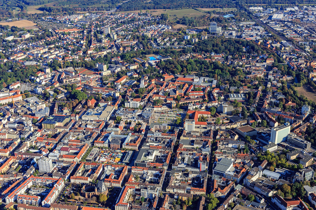 Luftbild: Am Markt im Ortsteil Hanau-Altstadt in Hanau im Bundesland Hessen in Deutschland. Foto: IMG_111035.jpg vom 08.09.2018 durch Werner Riehm/FLY-FOTO.de