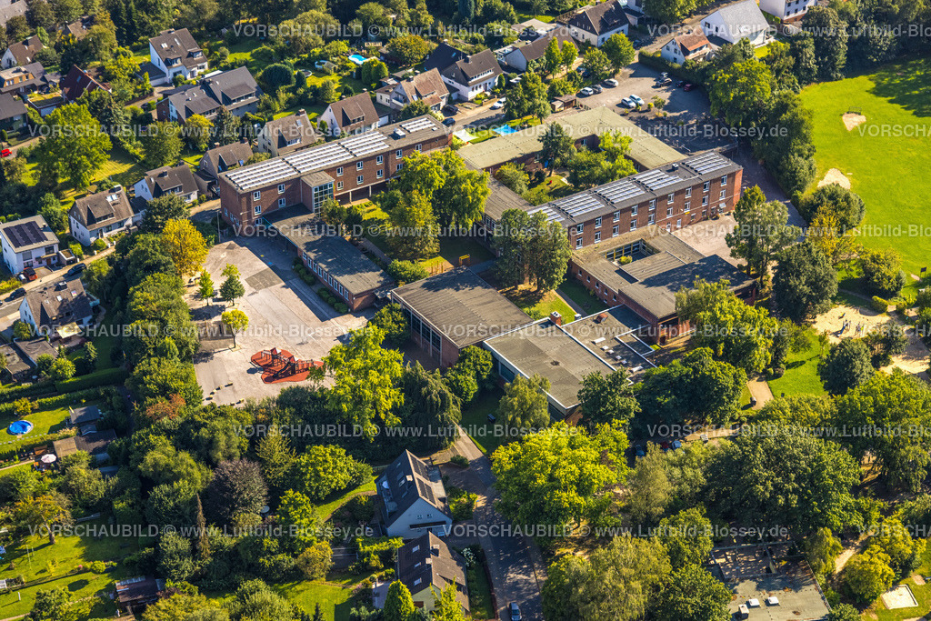 Hattingen240810581 | Luftbild, Grundschule GGS Oberwinzerfeld mit Schulhof, Baak, Hattingen, Ruhrgebiet, Nordrhein-Westfalen, Deutschland