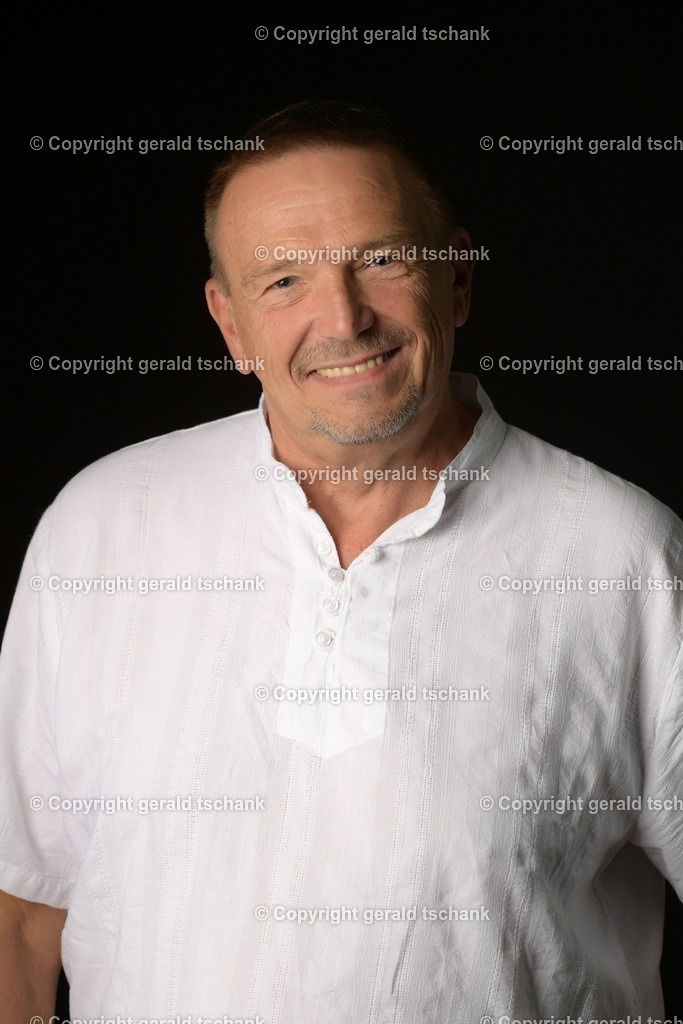 DSC_2202 | Wählen Sie hier bitte Ihr bestes Foto aus, mit diesem Bild wird Ihr Set produziert. Sollten Sie kein Bild wählen oder mehrere suchen wir das Beste aus!