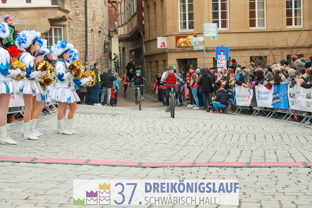 AOK JuniorCup 400m | 3Koenigslauf 2023 - Realisiert mit Pictrs.com