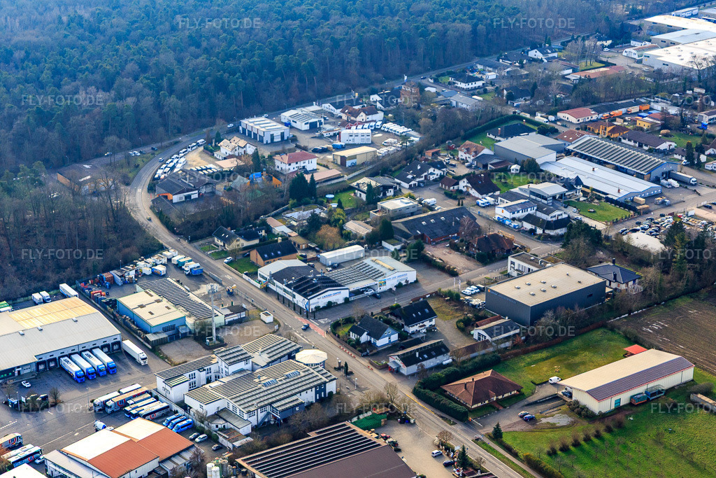 Luftbild: Industriegebiet Am Kleinwald in Herxheim bei Landau im Bundesland Rheinland-Pfalz in Deutschland. Foto: IMG_145136.jpg vom 04.01.2025 durch Werner Riehm/FLY-FOTO.de