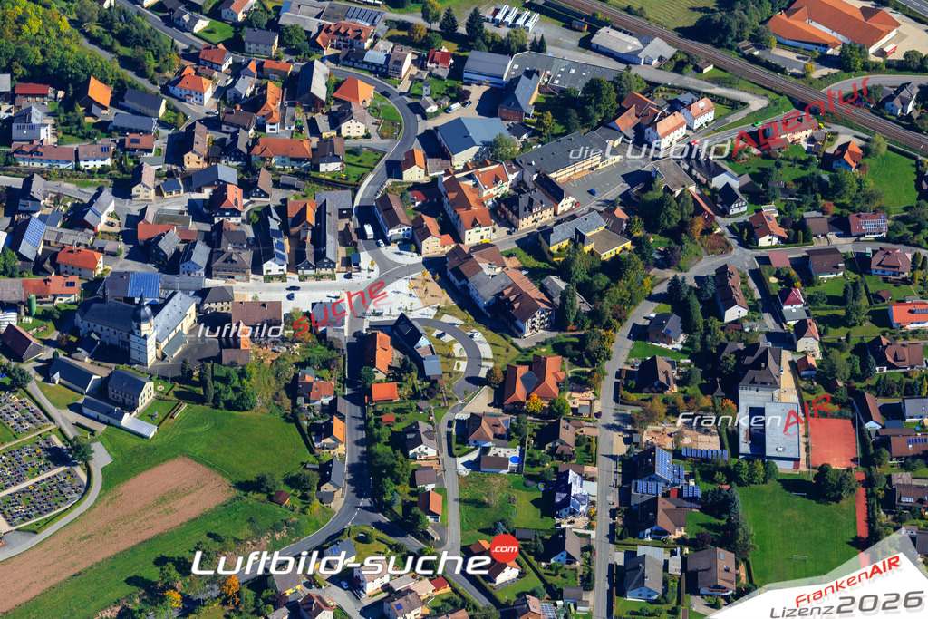 Die Luftaufnahme Rothenkirchen - Pressig wurde vom UL-Flugzeug (keine Drohne) aus fotografiert.Hohe Druck- Auflösung-die Geschenkidee!