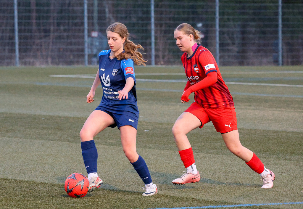 20260308-FCH-Welzheim_045 | 1. FC Heidenheim 1846 vs. FC Welzheim 06, Fußball, Frauen,, Freundschaftsspiel, 2025/2026, 08.03.2026 in Heidenheim, Kunstrasen Ost(Foto: Michael Bulling) - Realisiert mit Pictrs.com