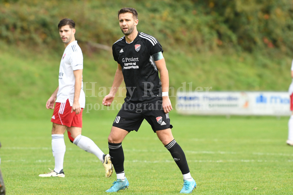 SSG Metten Damen : SpVgg Erdweg | TSV Seebach : SC Luhe-Wildenau 1:0Christoph Beck (Kapitän TSV Seebach) - Realisiert mit Pictrs.com