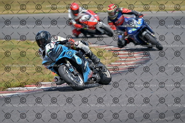 25bt04-1332 | markuskiefer.com - Realisiert mit Pictrs.com