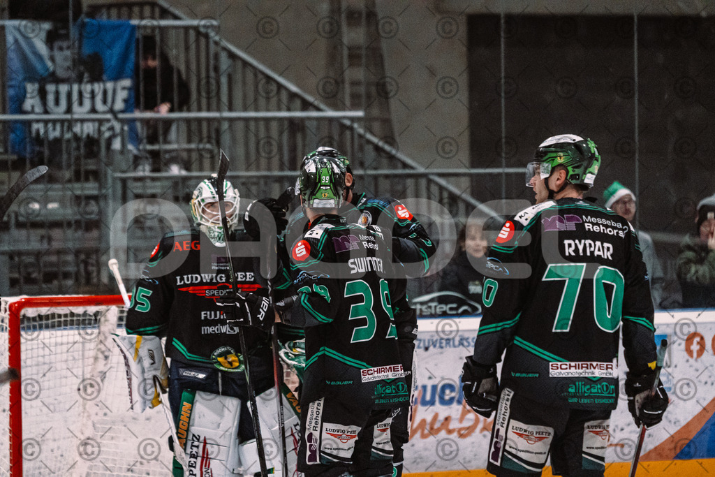 Alligators_vs_Passau_26_12_2025-082 | Höchstadt Alligators Fotogalerie: Eishockey-Action aus Franken. Professionelle Spielfotos, Portraits & Stadionbilder zum Download. Jetzt entdecken! - Realisiert mit Pictrs.com