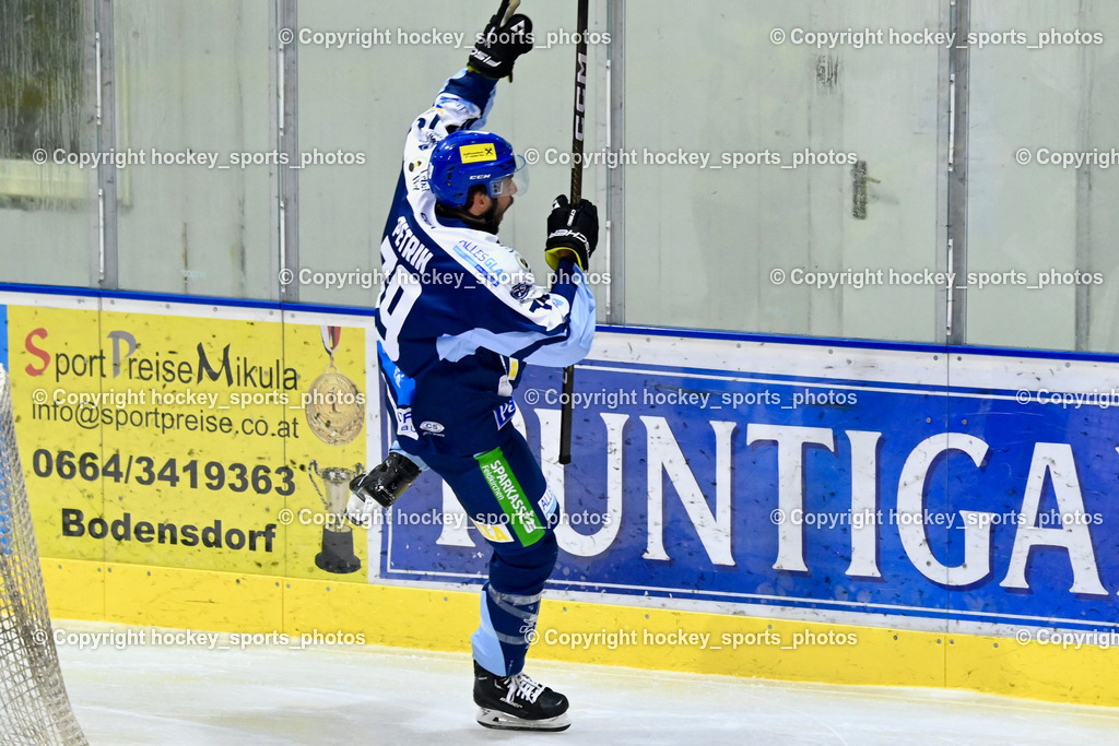 ESC Steindorf vs. MET PHOTOVOLTAIK HORNETS SPITTAL | Jubel #79 Petrik Benjamin ESC Steindorf, ESC Steindorf vs. MET PHOTOVOLTAIK HORNETS SPITTAL, ESC Steindorf vs. MET PHOTOVOLTAIK HORNETS SPITTAL am 26.10.2024 in Steindorf (Ossiachersee Halle), Austria, (Photo by Bernd Stefan)