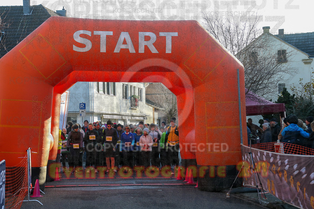 241201_1033_EX1_8248 | Sportfotografie im Rhein-Sieg Kreis, Köln, Bonn, NRW, Rheinland Pfalz, Hessen, etc. Unser Tätigkeitsfeld umfasst den Laufsport vom Volkslauf über den Marathon, Duathlon, Triathon bis zum Ultralauf wie Kölnpfad Ultra oder Schindertrail.