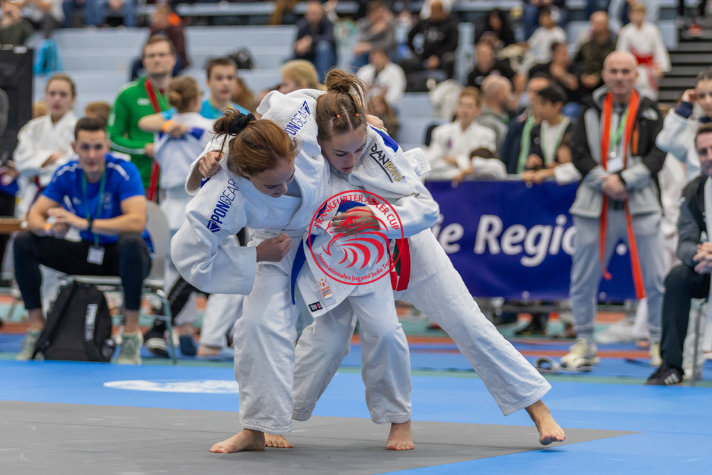 Internationaler Adler Cup 2024 | Foto vom Internationalen Adler Cup Judo Turnier im Sport- und Freizeitzentrum Kalbach im Oktober 2024 - Realisiert mit Pictrs.com
