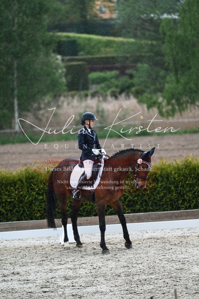 20230513_JK-Röhrsdorf-11-159 | Pferde- und Turnierfotografie in Westsachsen. Pferdeportraits, Auftragszeichnungen und intuitive Kunst.
