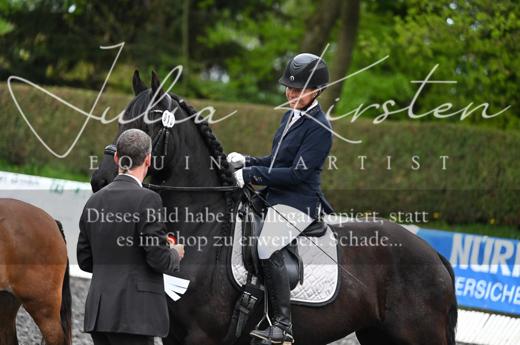 20230512_JK-Röhrsdorf-07-348 | Pferde- und Turnierfotografie in Westsachsen. Pferdeportraits, Auftragszeichnungen und intuitive Kunst.