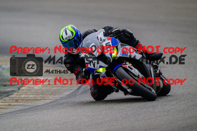 MaZZes_Fotomatrix_20240923_6007705_8054 | WEISS