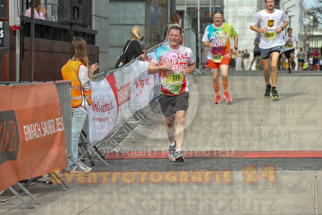 250920_1324_EX1_4378 | Sportfotografie im Rhein-Sieg Kreis, Köln, Bonn, NRW, Rheinland Pfalz, Hessen, etc. Unser Tätigkeitsfeld umfasst den Laufsport vom Volkslauf über den Marathon, Duathlon, Triathon bis zum Ultralauf wie Kölnpfad Ultra oder Schindertrail.