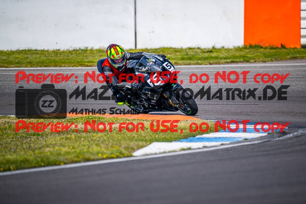 MaZZes_FotoMatrix_230410_6967 | INST