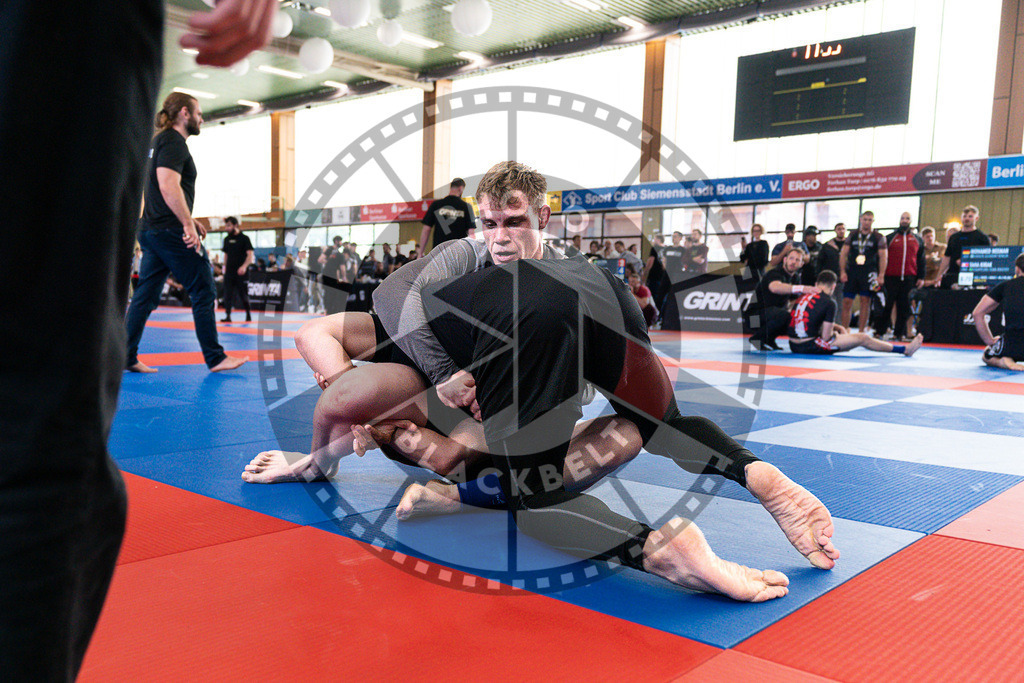 20250510PBB3668 | Athletes compete during the JJLG Berlin Open Jiu-Jitsu Championship on May 10, 2025 in Berlin, Germany. © Chiara Dazi / photoblackbelt