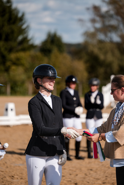 2026_10_03_Siefer-Hof_134355_Z63_01361502 | Professionelle Reitsport-, Turnier- und Eventfotografie von Robert Broda. Galerien mit ausgewählten und bearbeiteten Bildern direkt online ansehen und bestellen.