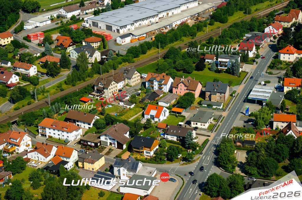 Die Luftaufnahme der Stadt Stockheim wurde vom UL-Flugzeug heraus erstellt ( keine Drohne )- hohe Auflösung für beste Qualität