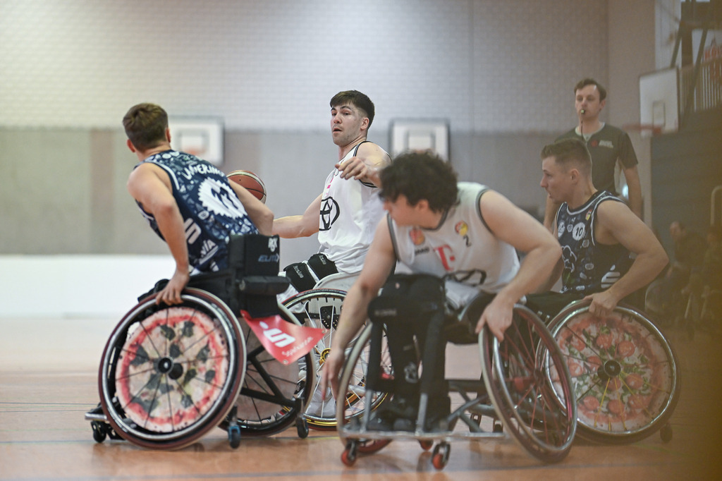 gml_077 | Fotos von Basketballspielen aus dem Raum NRW fotografiert von Gero Mueller-Laschet und Daniel Schaefer - Realisiert mit Pictrs.com