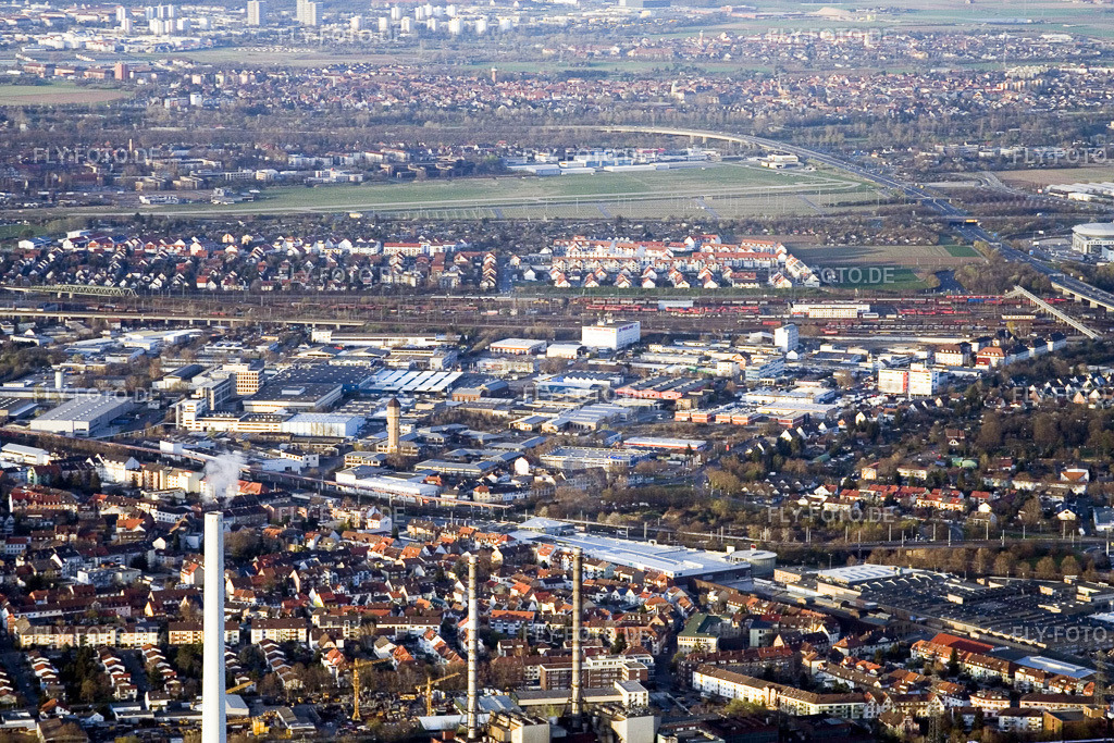 Neckarau, Neuostheim von Süden | Luftbild: Neckarau, Neuostheim von Süden im Ortsteil Rheinau in Mannheim im Bundesland Baden-Württemberg in Deutschland. Foto: IMG_10135.jpg vom 29.03.2008 durch Werner Riehm/FLY-FOTO.de - Realisiert mit Pictrs.com