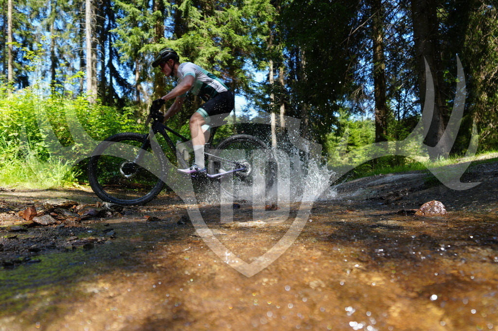 FC604868 | Fotogalerie der Treibjagd im Dunkelwald - Dein MTB Etappenrennen im Erzgebirge - Realisiert mit Pictrs.com