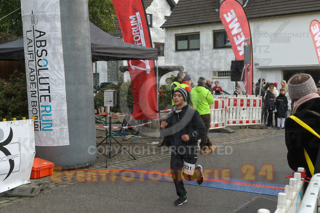 221127_1217_EV9_3570 | Sportfotografie im Rhein-Sieg Kreis, Köln, Bonn, NRW, Rheinland Pfalz, Hessen, etc. Unser Tätigkeitsfeld umfasst den Laufsport vom Volkslauf über den Marathon, Duathlon, Triathon bis zum Ultralauf wie Kölnpfad Ultra oder Schindertrail.