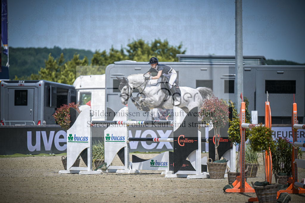 DOS_4177 | Entdecke hochwertige Reitturnierfotos von Foto Oger. Professionell, emotional und authentisch – jetzt Lieblingsmomente im Shop bestellen.Deutschlandweite Turnierfotografie. - Realisiert mit Pictrs.com