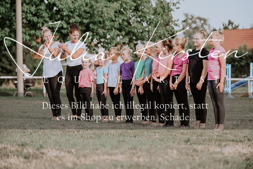 DSC_0057 | Pferde- und Turnierfotografie in Westsachsen. Pferdeportraits, Auftragszeichnungen und intuitive Kunst.