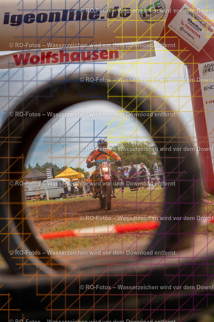 Wolfshausen 3 Lauf -142 | Sportfotografie von RO-Fotos: Motorsport, Motocross, Enduro, Laufveranstaltungen und Triathlon. Professionelle Fotos von Sportlern und Events. - Realisiert mit Pictrs.com