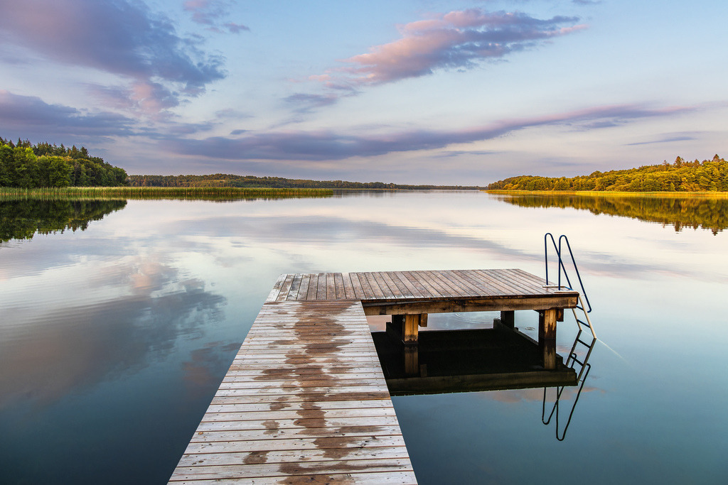 Badesteg in Seedorf am Schaalsee im Sonnenaufgang | Badesteg in Seedorf am Schaalsee im Sonnenaufgang.
