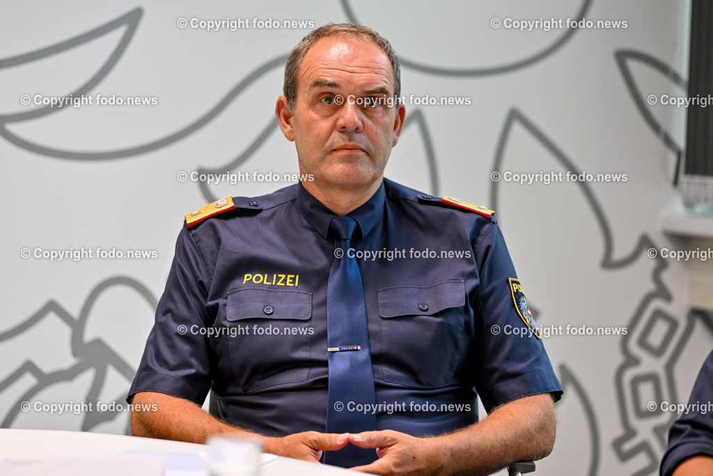 Polizei_ neuer Stadtpolizeikommandant Linz_ 27.06.2024-7 | 27.06.2024, Landespolizeidirektion Oberoesterreich, AUT, Vorstellung des neuen Stadtpolizeikommandanten von Linz, im Bild Klaus Huebner (Brigadier, Stadtpolizeikommandant Linz)