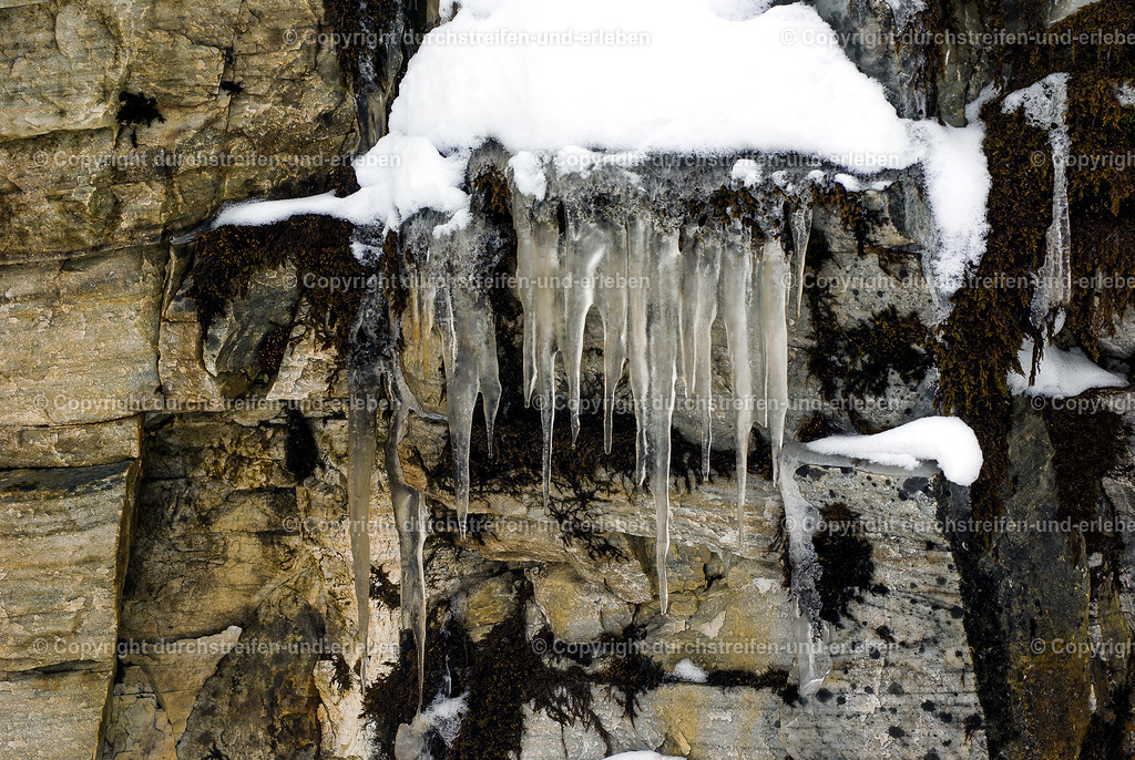 Eiszapfen in der Nähe von Henningsvaer | Eiszapfen in der Nähe von Henningsvaer - Realisiert mit Pictrs.com