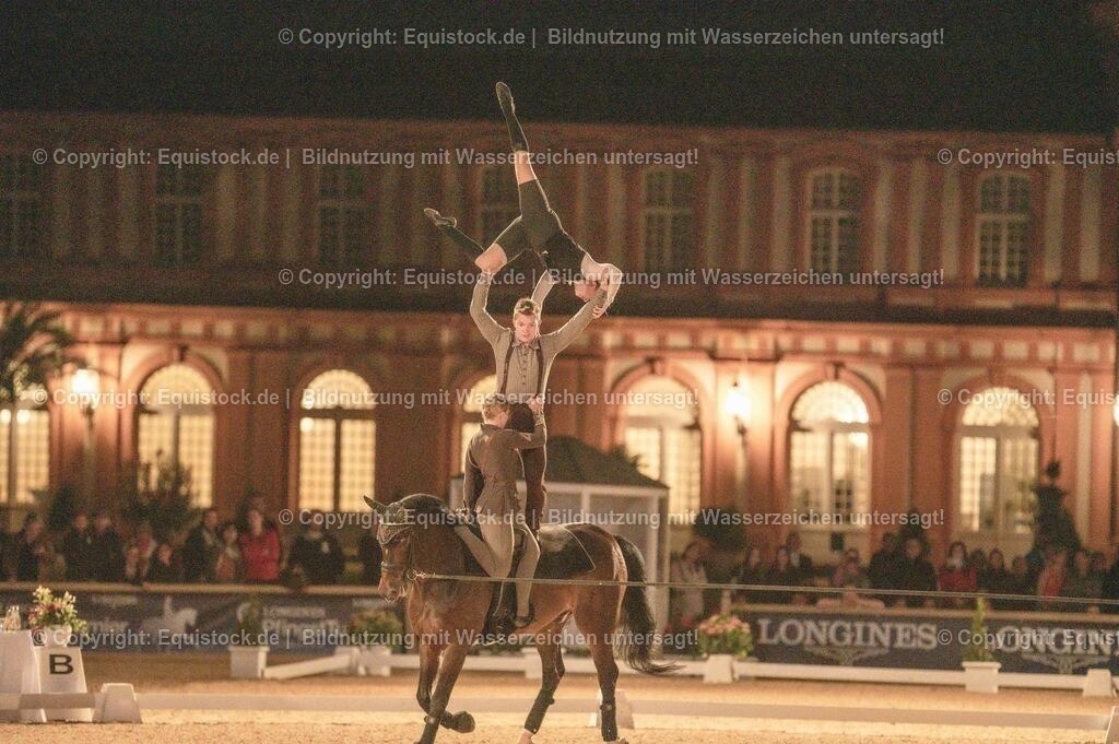20230527_Voltigieren_NASPA_Flutlicht_1236 | equistock