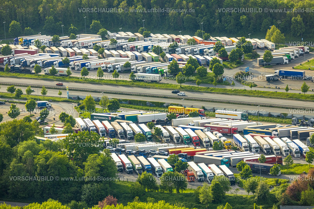 Hamm240502723 | Luftbild, Serways Raststätte Rhynern, Rastplatz an der Autobahn A2, überfüllter LKW Parkplatz, Stadtbezirk Rhynern, Hamm, Ruhrgebiet, Nordrhein-Westfalen, Deutschland